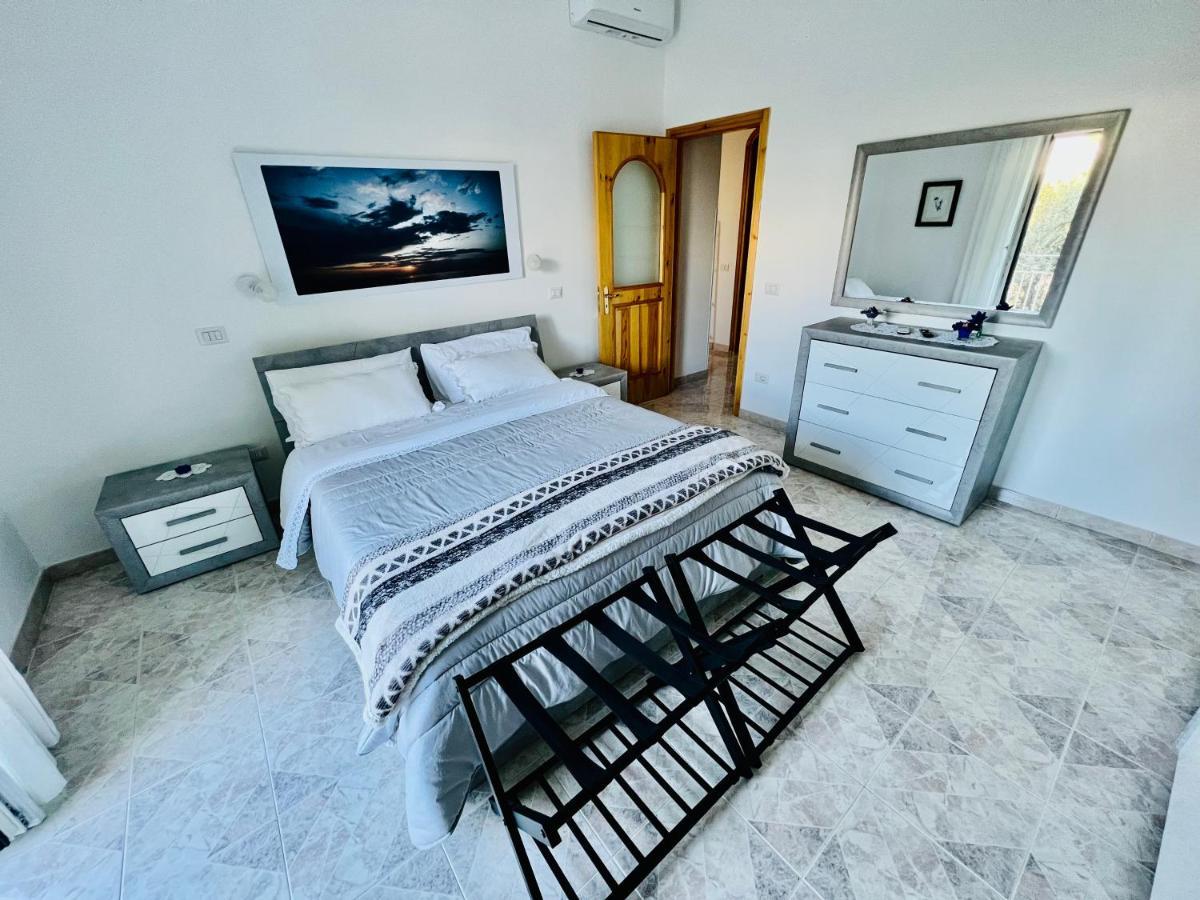 Infinity Experience Casa Vacanza Incantevole Con Terrazzo Scala Exterior photo
